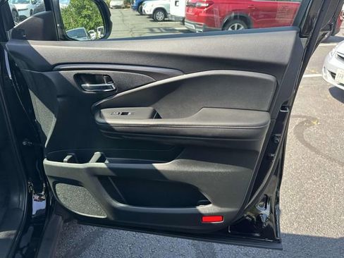 Used 2025 Honda Ridgeline RTL image 6