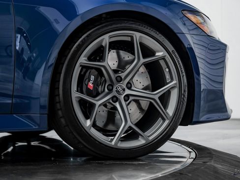 Used 2025 Audi RS 6 performance image 89