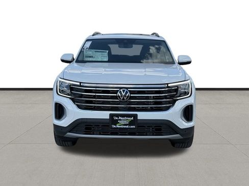 New 2026 Volkswagen Atlas SE image 2