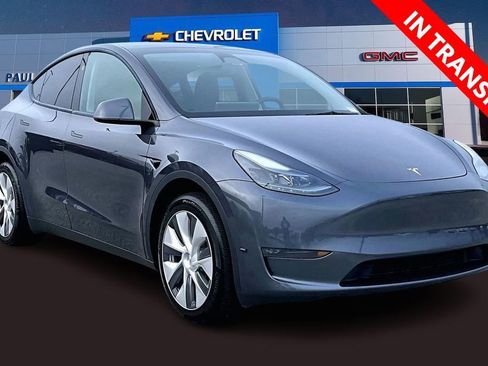 Used 2023 Tesla Model Y Long Range image 1