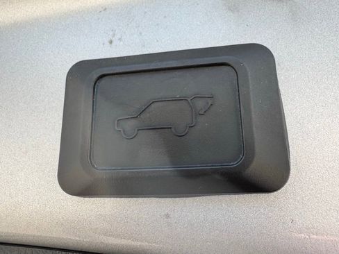 Used 2019 Toyota RAV4 Limited w/ Advanced Technology Package image 9