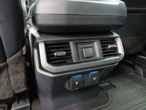 Used 2023 Ford F150 Platinum w/ FX4 Off-Road Package AWD/4WD image 18