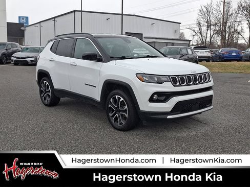 Used 2023 Jeep Compass Limited image 1