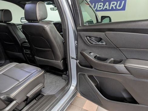 Used 2023 Chevrolet Traverse Premier image 33