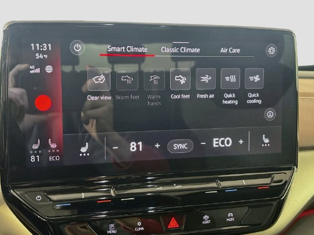 Certified 2023 Volkswagen ID.4 Pro AWD/4WD image 16