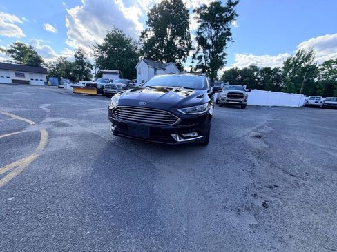 Used 2018 Ford Fusion Titanium FWD image 2