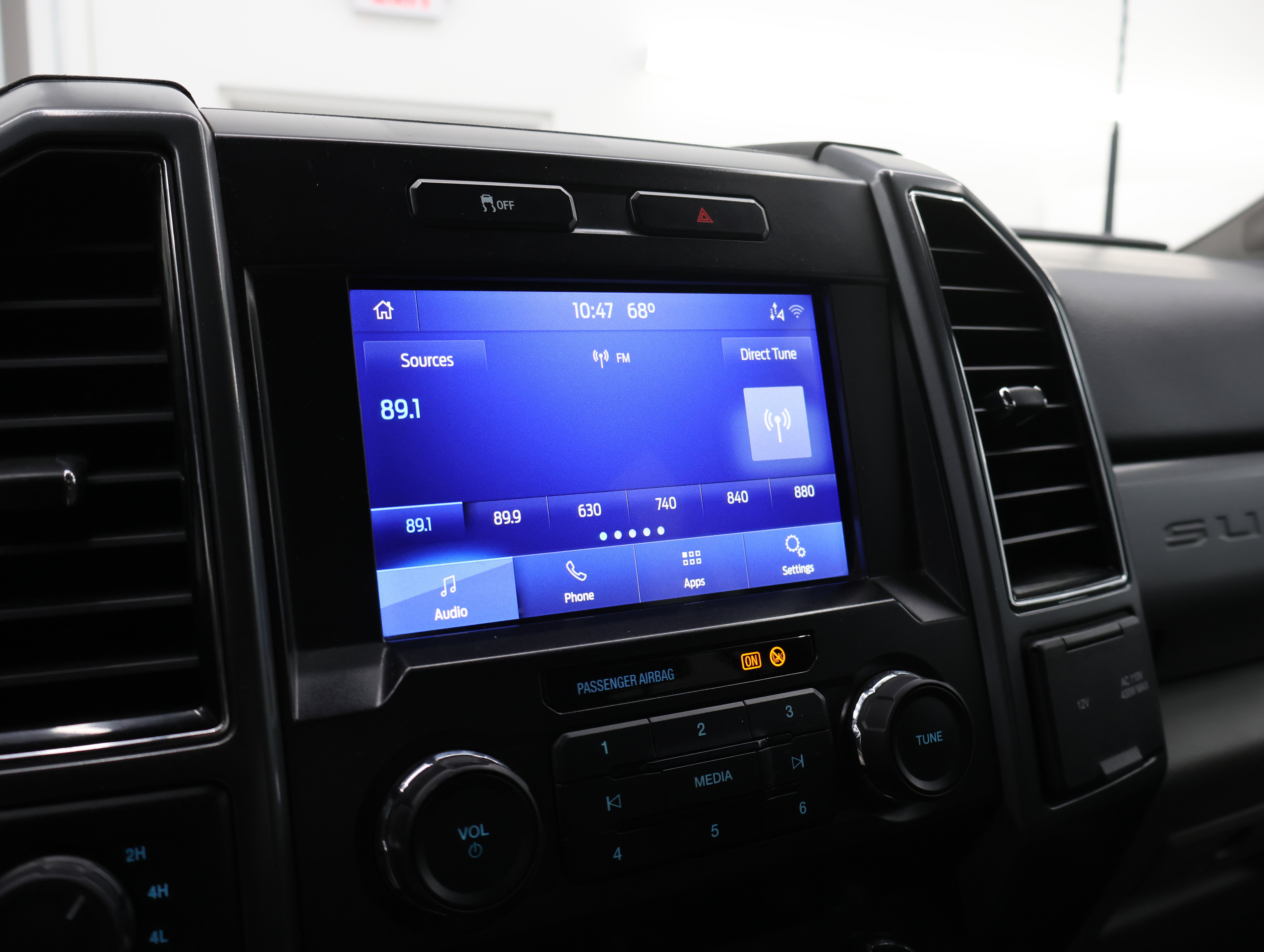 Used 2022 Ford F350 XLT w/ XLT Value Package AWD/4WD image 11