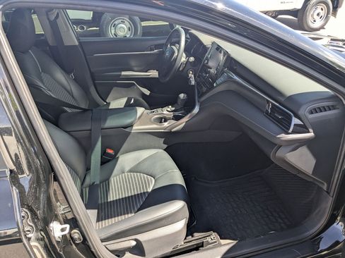 Used 2021 Toyota Camry SE AWD/4WD image 31