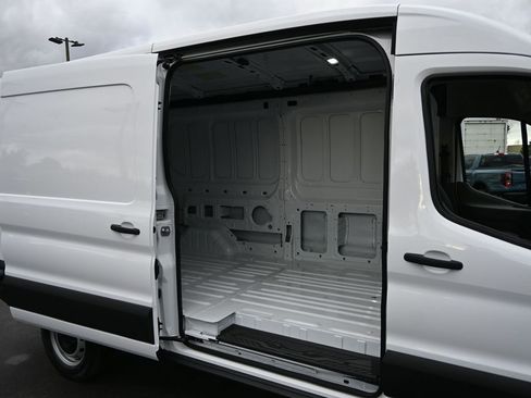 New 2026 Ford Transit 250 148 Medium Roof image 24