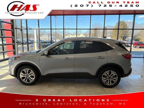 Used 2022 Ford Escape SEL image 2