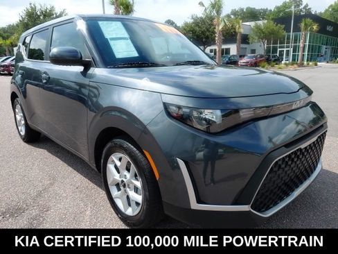 Certified 2025 Kia Soul LX w/ LX Technology Package FWD image 3