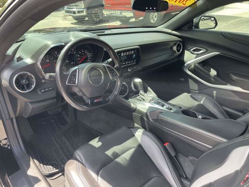Used 2018 Chevrolet Camaro SS RWD image 2