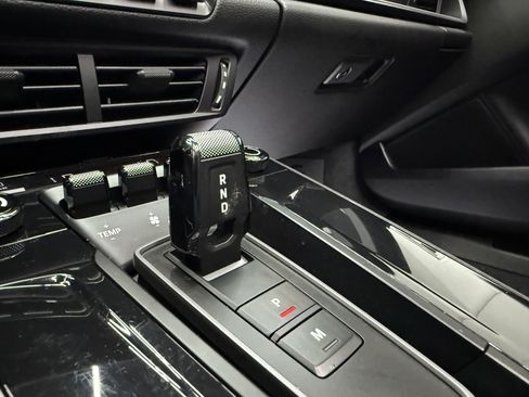 Used 2025 Porsche 911 Carrera image 25