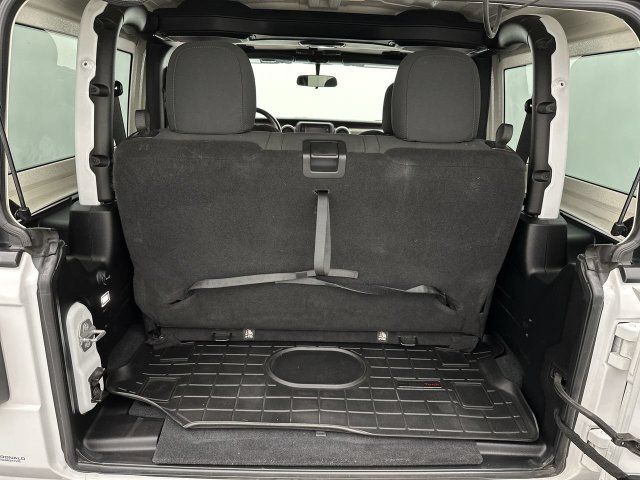 Used 2018 Jeep Wrangler Sport AWD/4WD image 21