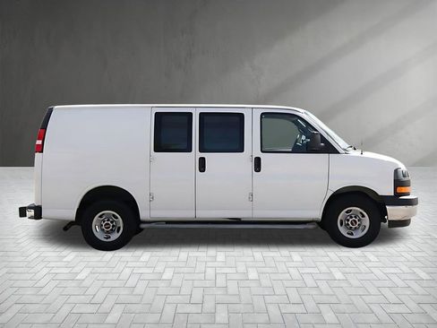 Used 2023 GMC Savana 2500 w/ Driver Convenience Package image 8