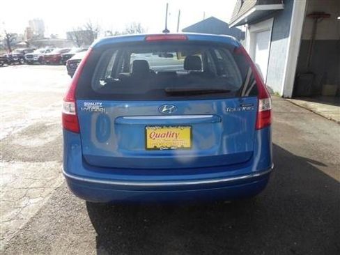 Used 2010 Hyundai Elantra GLS FWD image 7