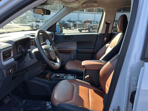 Used 2023 Ford Maverick Lariat w/ Equipment Group 500A Standard image 8