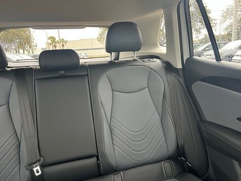 New 2026 Volkswagen Tiguan SE image 14