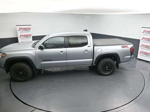 Used 2023 Toyota Tacoma SR5 AWD/4WD image 25