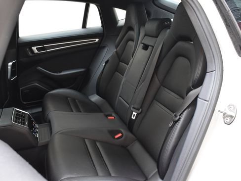 Used 2023 Porsche Panamera 4 Platinum Edition AWD/4WD image 24