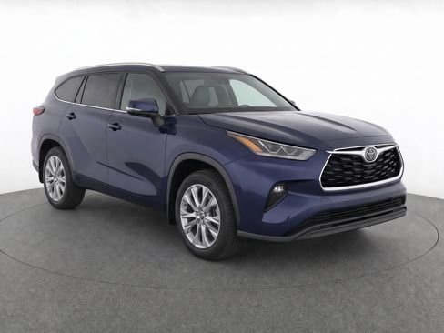 Used 2020 Toyota Highlander Limited AWD/4WD image 2