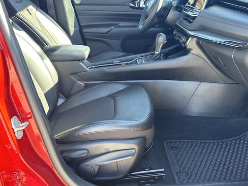 Used 2024 Jeep Compass Trailhawk image 13