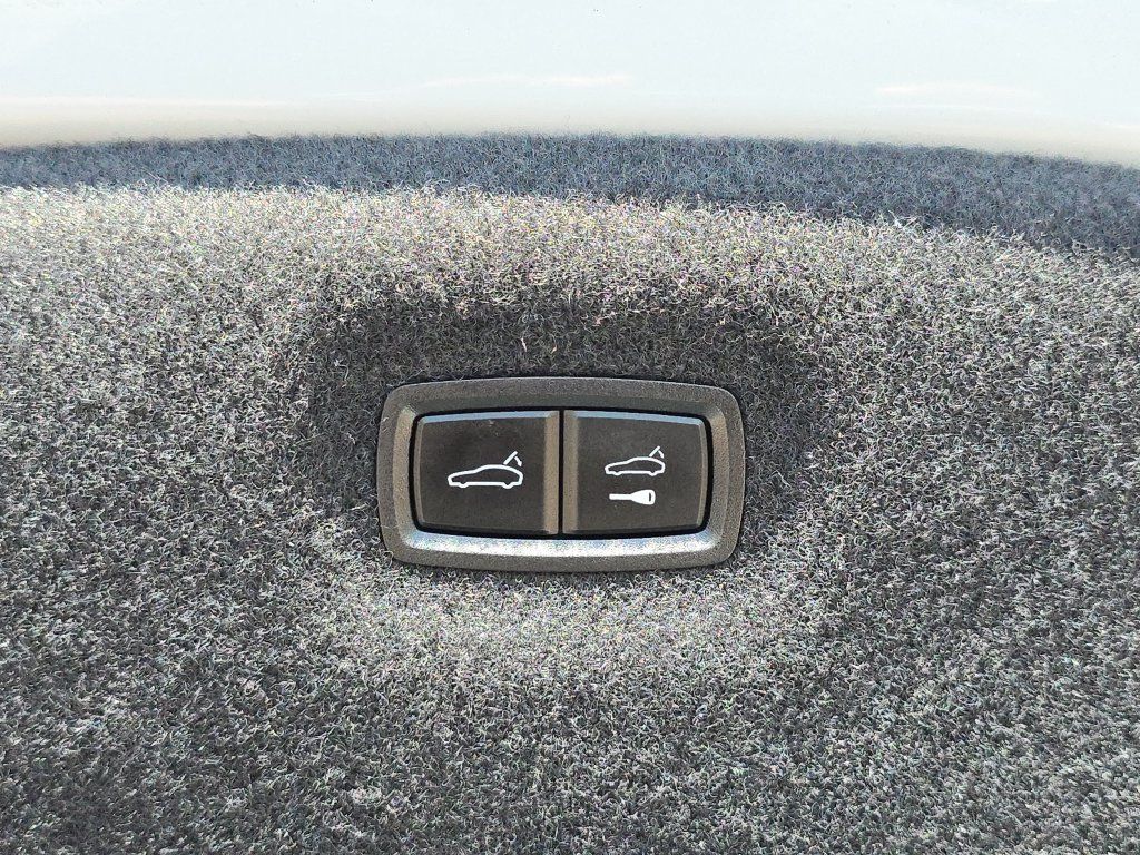 Used 2023 Audi e-tron GT Prestige w/ Prestige Package AWD/4WD image 17