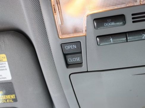 Used 2019 Toyota Highlander Limited AWD/4WD image 29
