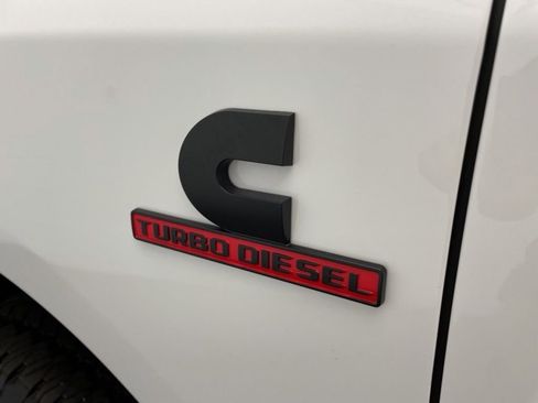 New 2026 RAM 3500 Laramie AWD/4WD image 13