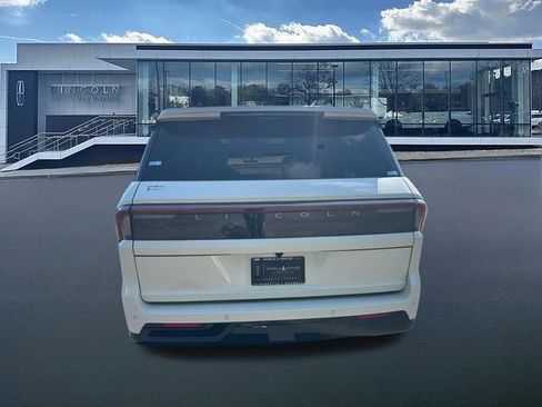 New 2026 Lincoln Navigator Black Label AWD/4WD image 7