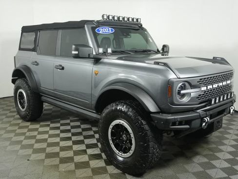 Used 2021 Ford Bronco Badlands AWD/4WD image 2