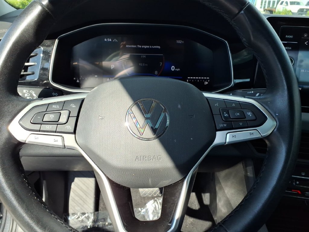 Used 2025 Volkswagen Jetta SE FWD image 11