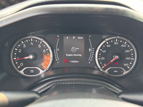 Used 2017 Jeep Renegade Altitude AWD/4WD image 28
