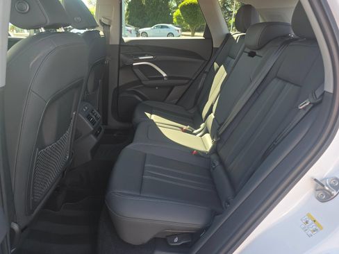 Certified 2025 Audi Q5 Premium w/ Convenience Package AWD/4WD image 18