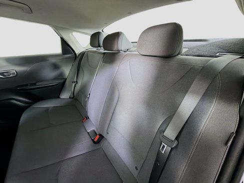 Used 2025 Kia K4 FWD image 23