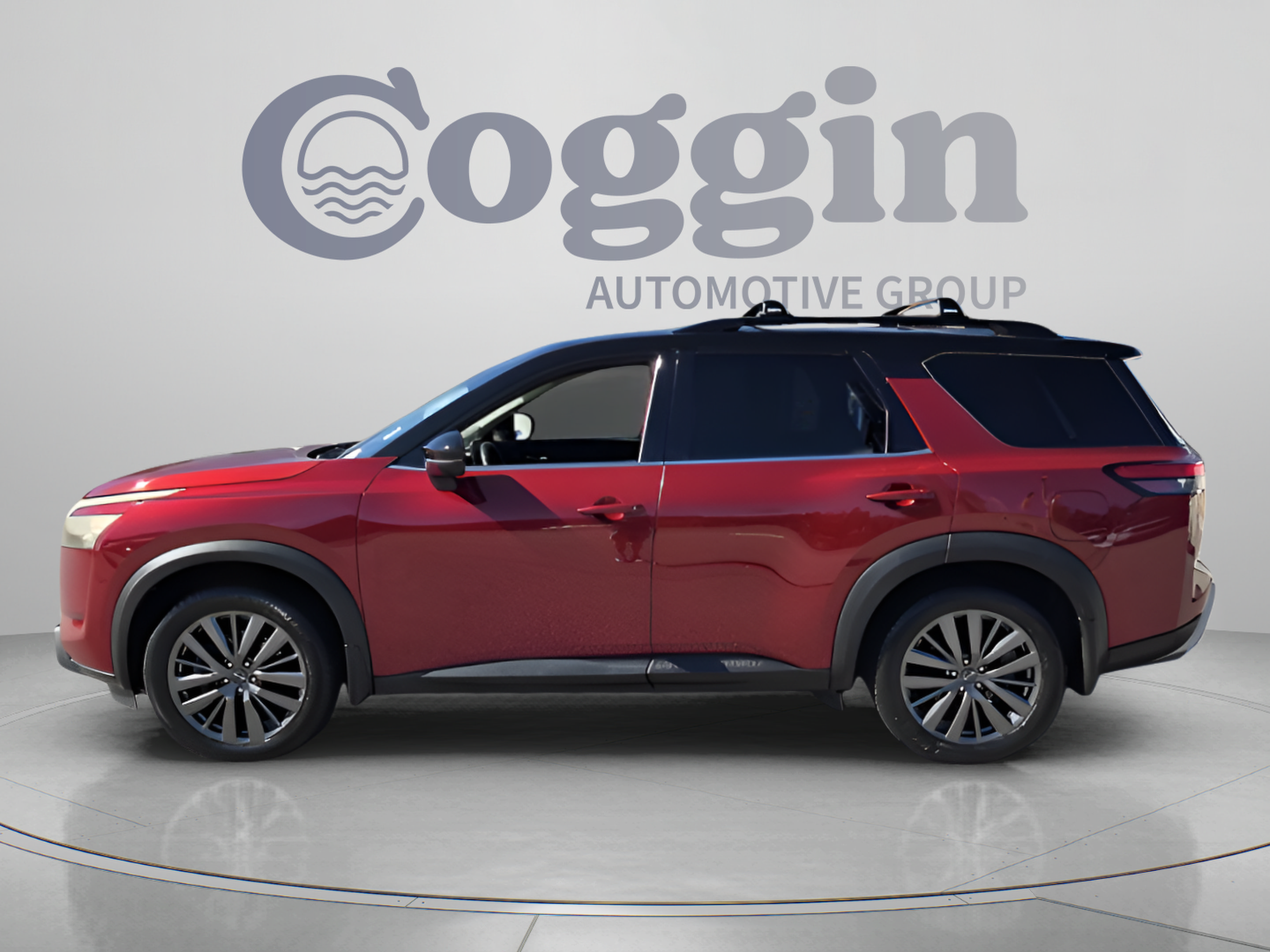 Used 2022 Nissan Pathfinder SL w/ SL Premium Package FWD image 2