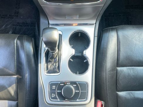 Used 2018 Jeep Grand Cherokee Limited w/ Luxury Group II AWD/4WD image 12