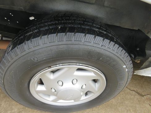 Used 2012 Ford E-350 and Econoline 350 Extended Super Duty w/ PWR Group image 23