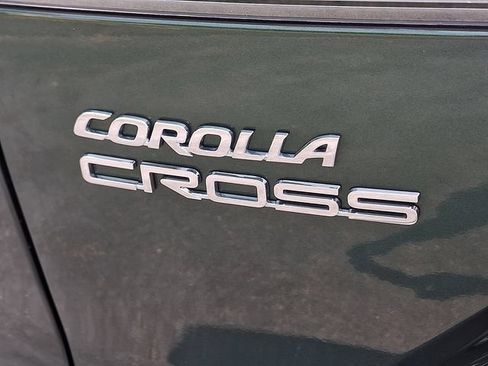 Used 2023 Toyota Corolla Cross LE AWD/4WD image 30