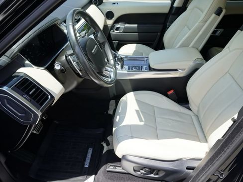Used 2019 Land Rover Range Rover Sport Supercharged AWD/4WD image 19