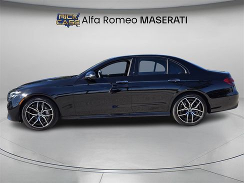 Used 2022 Mercedes-Benz E 350 4MATIC Sedan image 3