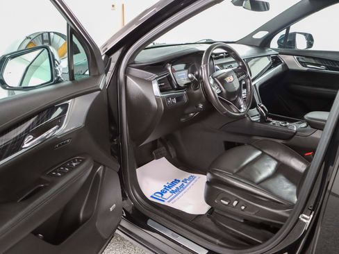 Used 2024 Cadillac XT6 Premium Luxury AWD/4WD image 3