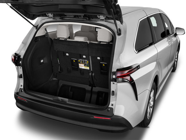 Used 2025 Toyota Sienna XSE AWD/4WD image 4