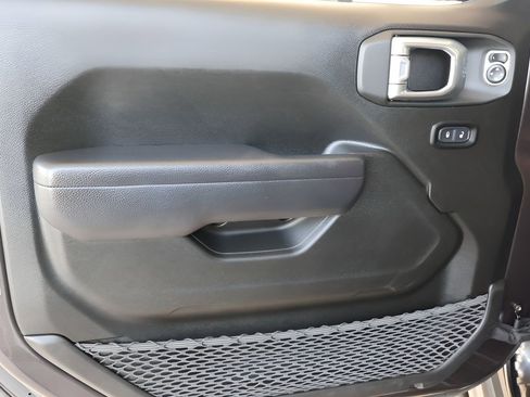 Used 2022 Jeep Wrangler Sport S image 10