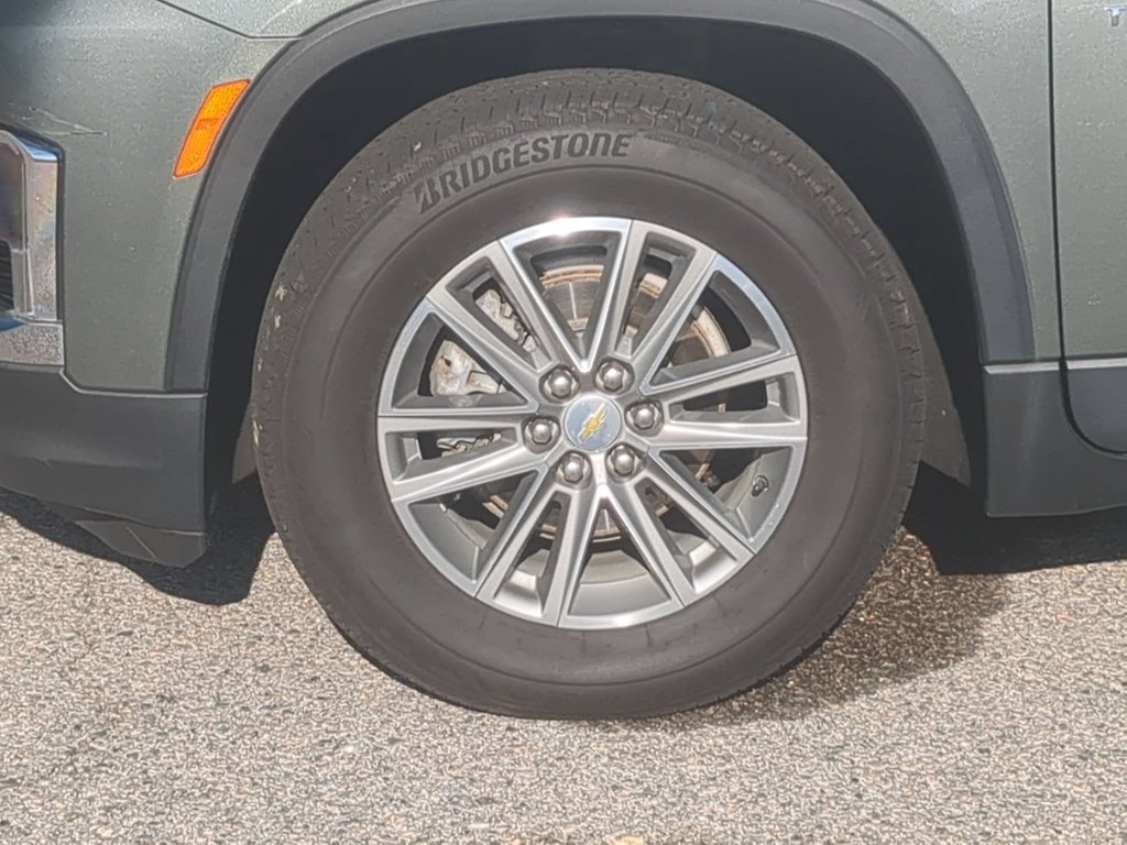 Used 2022 Chevrolet Traverse LT w/ LPO, Floor Liner Package AWD/4WD image 9