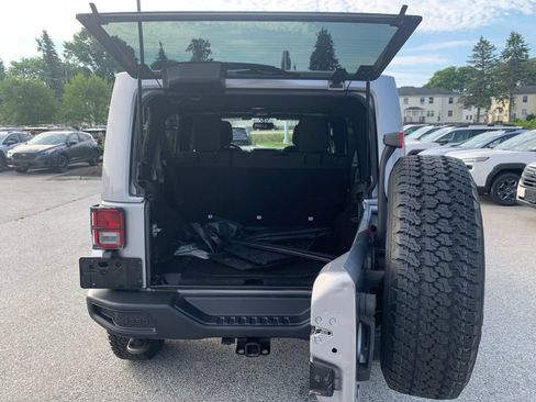 Used 2018 Jeep Wrangler Unlimited Sport AWD/4WD image 22