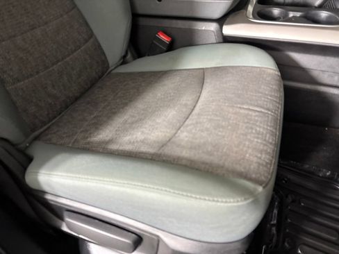 Used 2017 RAM 1500 Big Horn RWD image 30