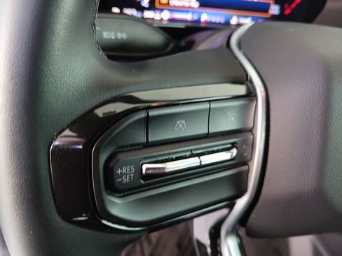 Used 2025 Chevrolet Colorado LT AWD/4WD image 33