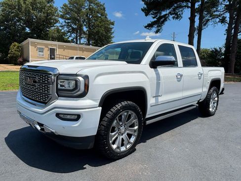 Used 2017 GMC Sierra 1500 Denali w/ Denali Ultimate Package AWD/4WD image 4