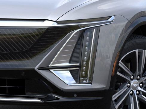 New 2025 Cadillac Lyriq Luxury w/ LPO, Floor Liner Package RWD image 10